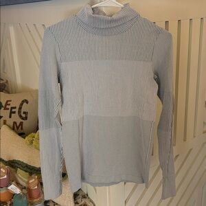 Women’s (S) Athleta Turtleneck